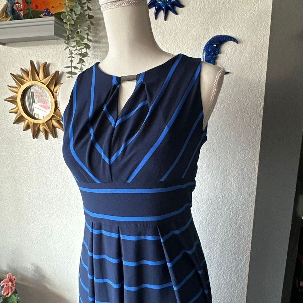 Liz Claiborne Size Small Blue and black Striped Sleeveless dress - Picture 3 of 7